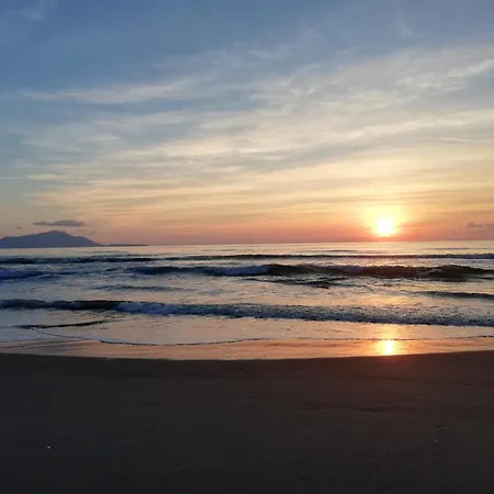 Joyfull Panoramic On Private Beach * Lago Patria